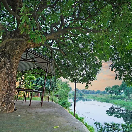 Resort Neel Nirjan !! Best Family Couple Friendly Family Resort!!-2