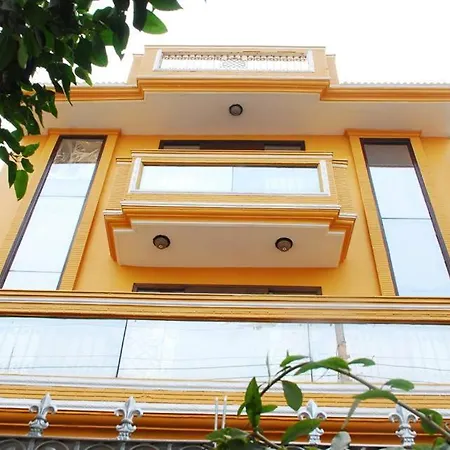 Hotel Silver Leaf, Noida-3