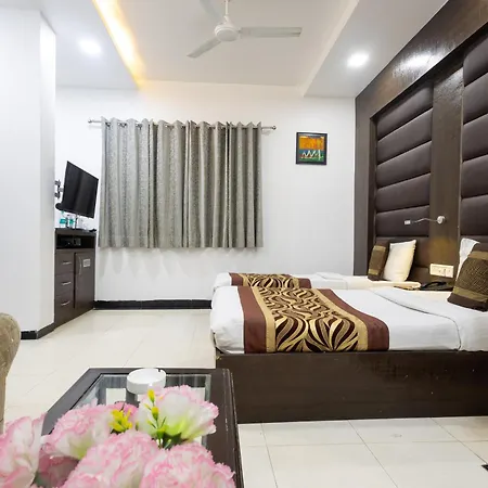 Hotel Red Castle - Near Ganga Ram & Blk Hospital - Karol Bagh-3