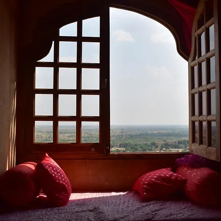 Mud Mirror Guesthouse-2