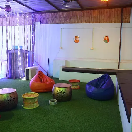 Santkripa Backpackers 400 Mtr From Railway Station-2