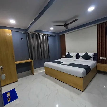 Hotel Aastha Height-3