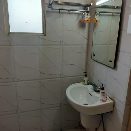 Hotel Global Inn -1 Km From Railway Station - Lift Food And Free Parking-2