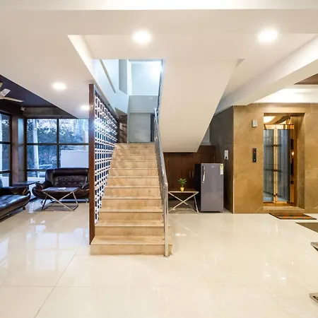 Monday Hotels Swarnas The Capital-3