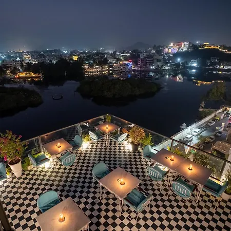 Zostel Udaipur-3