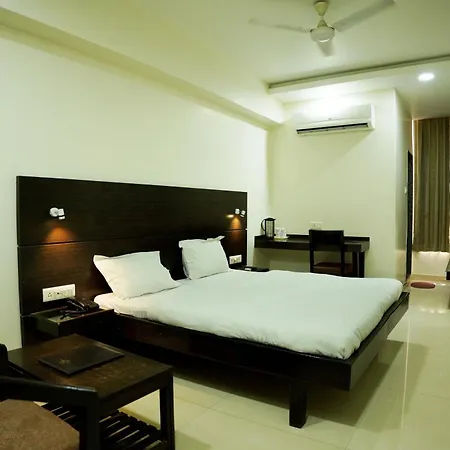 Hotel Sandhu Palace-3