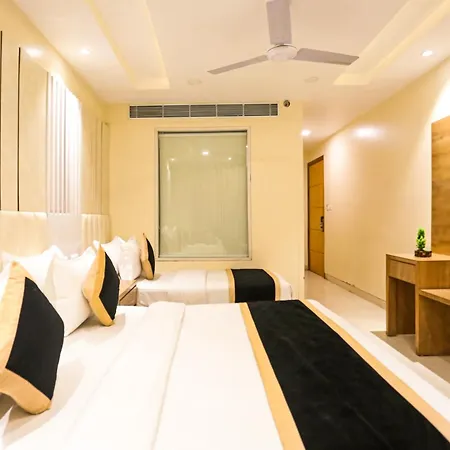 Hotel Worth City Centre - Near Ndls Station Or Cannaught Place-2