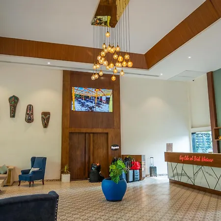 Foxoso La Beach Resort & Spa-3