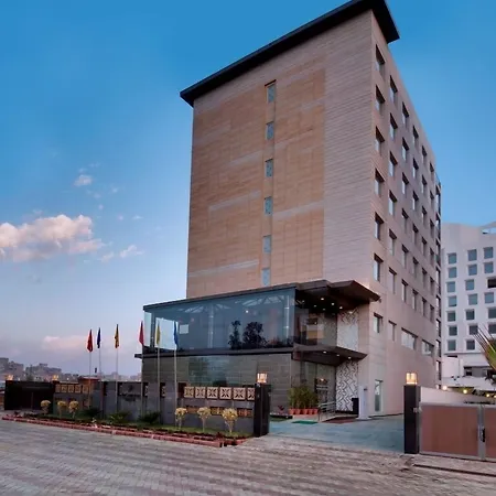 The Golden Palms Hotel & Spa, Delhi-2