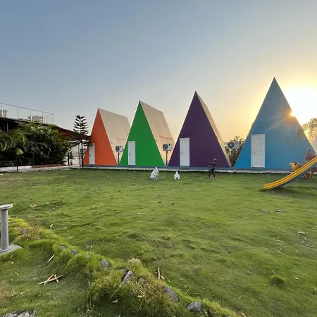 Sizzle Bay Resort-2