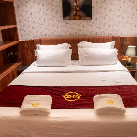 Hotel Golden Amulya Rest Wings Near International Airport-2