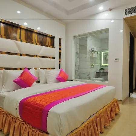 The Gold Regency - 02 Mins From New Delhi Railway Station-2