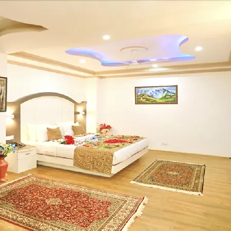 Crown Plaza Residency-2
