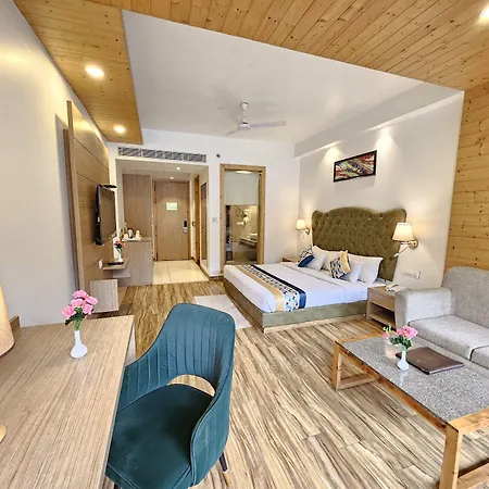The Orchard Greens Resort - A Centrally Heated Property-2
