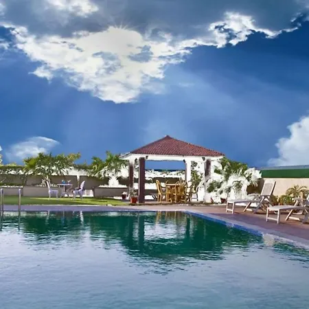 Savoy Suites Noida-3