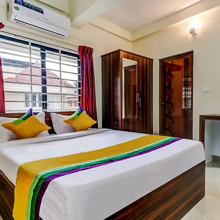 Itsy Hotels Rain Tulsi Stayz, Palarivattom Junction-3