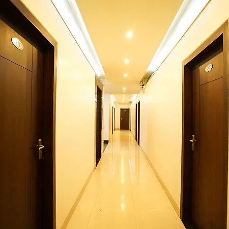 Hotel Aarya Inn-3