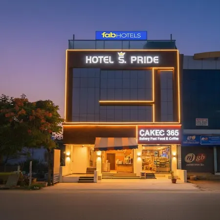 Fabhotel S Pride-3