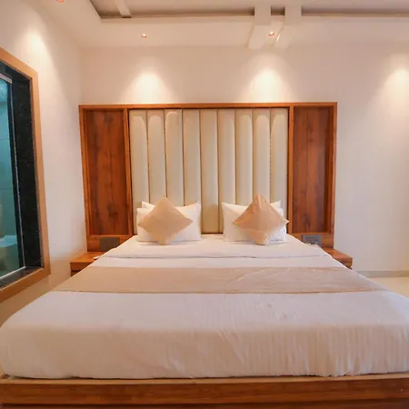 Strawberry King Resort-3