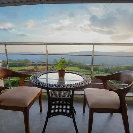 Strawberry King Resort-2