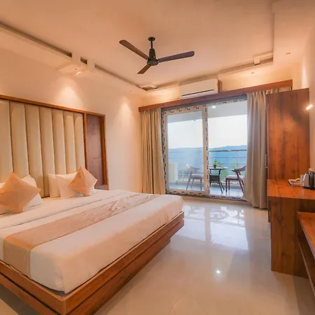 Strawberry King Resort-2
