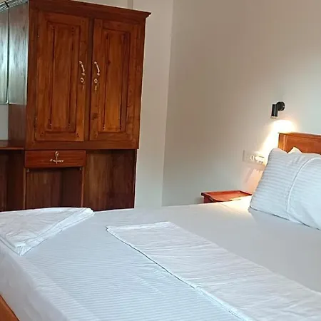 Tippys Beach Resort-3