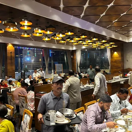 Hotel Silvera Grand-3