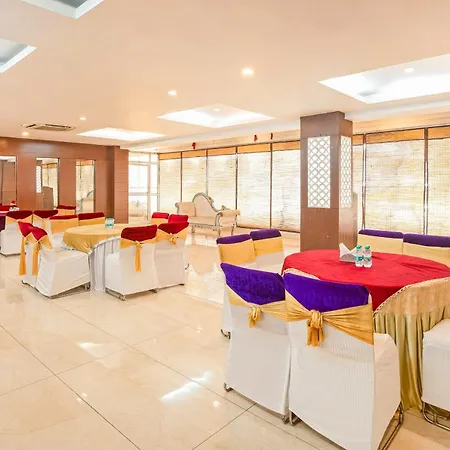 Treebo Premium Grand Legacy Elite With Roof Top Cafe-2