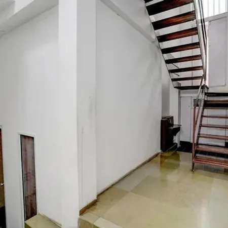 Fabhotel Vardhan House I-2