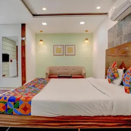 Fabhotel Vardhan House I-3