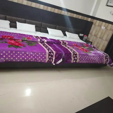 Hotel Ishaan International Near Yatra Parchi Counter 2-2