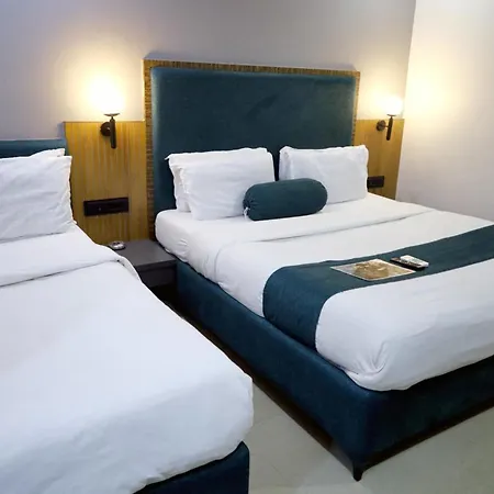 Hotel Gold Leaf-3