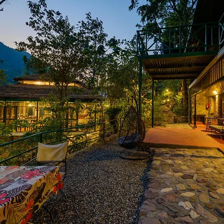 Neemrana'S Glasshouse On The Ganges-3