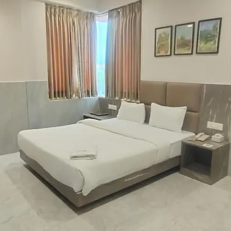 Hotel Jay Palace Inn-3