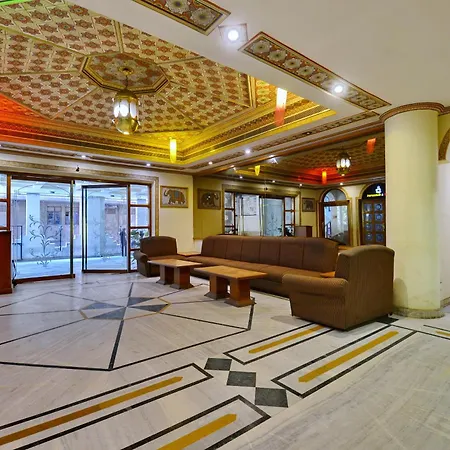Hotel Maharani Plaza-2