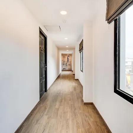 Townhouse Century Hotel-2