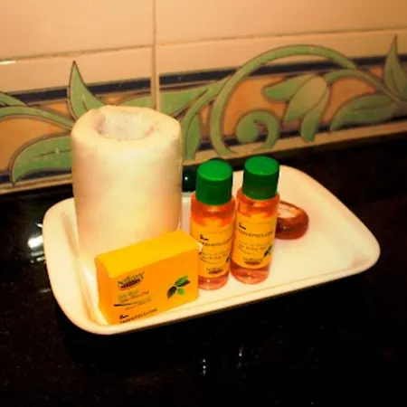 Fabhotel The Golf Inn - Nr Botanical Garden Metro-3