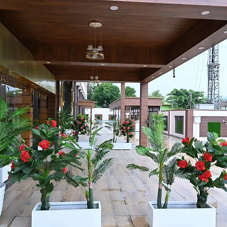 Hotel Vasdaa Grand-2