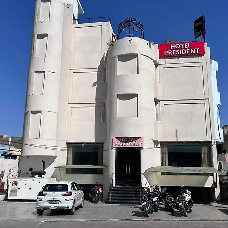Hotel President-3