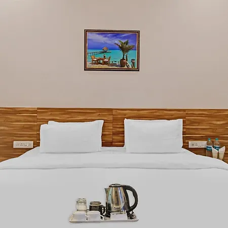 Super Townhouse Hotel All In One Near City Centre Salt Lake-2