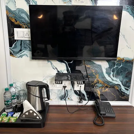 Hotel Divine India Noida Sector 135-2