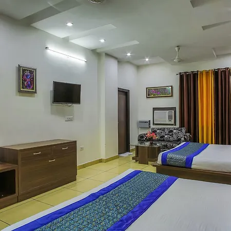 Maa Gaytari India-3