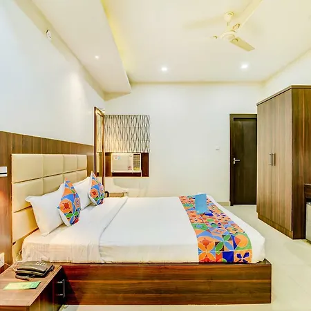 Fabhotel Solitaire Inn-2
