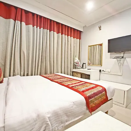 Hotel Diamond Plaza-3
