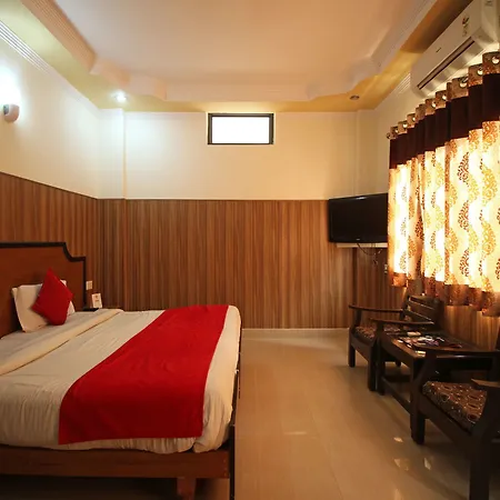 Oyo 1811 Hotel Leisure Palace-2