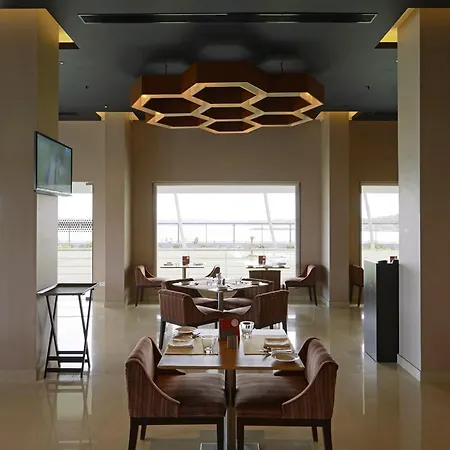 Hotel Naveen Lakeside-3