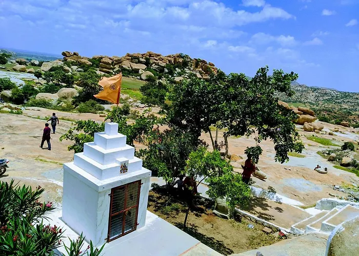 Hotel Varsha Hampi