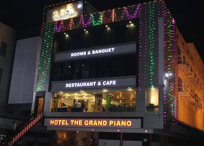 Hotel The Grand Piano - Best Business Hotel In Patan