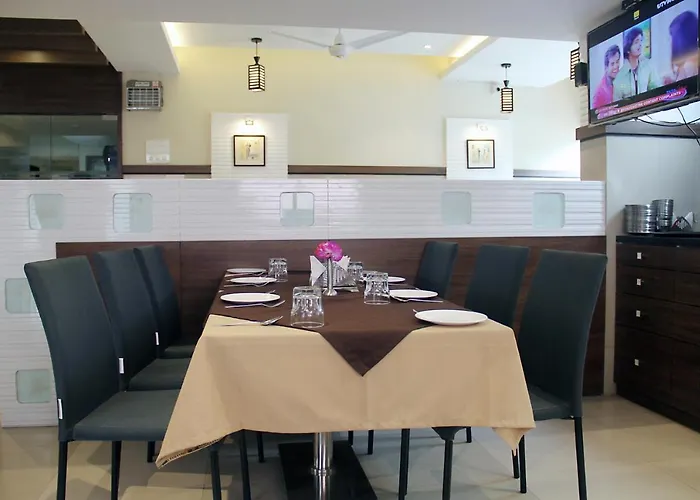 Hotel Saiprasad Solapur Pure Veg Hotel