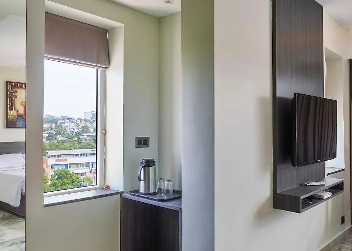 Ariya Nivaas A Vegetarian Hotel